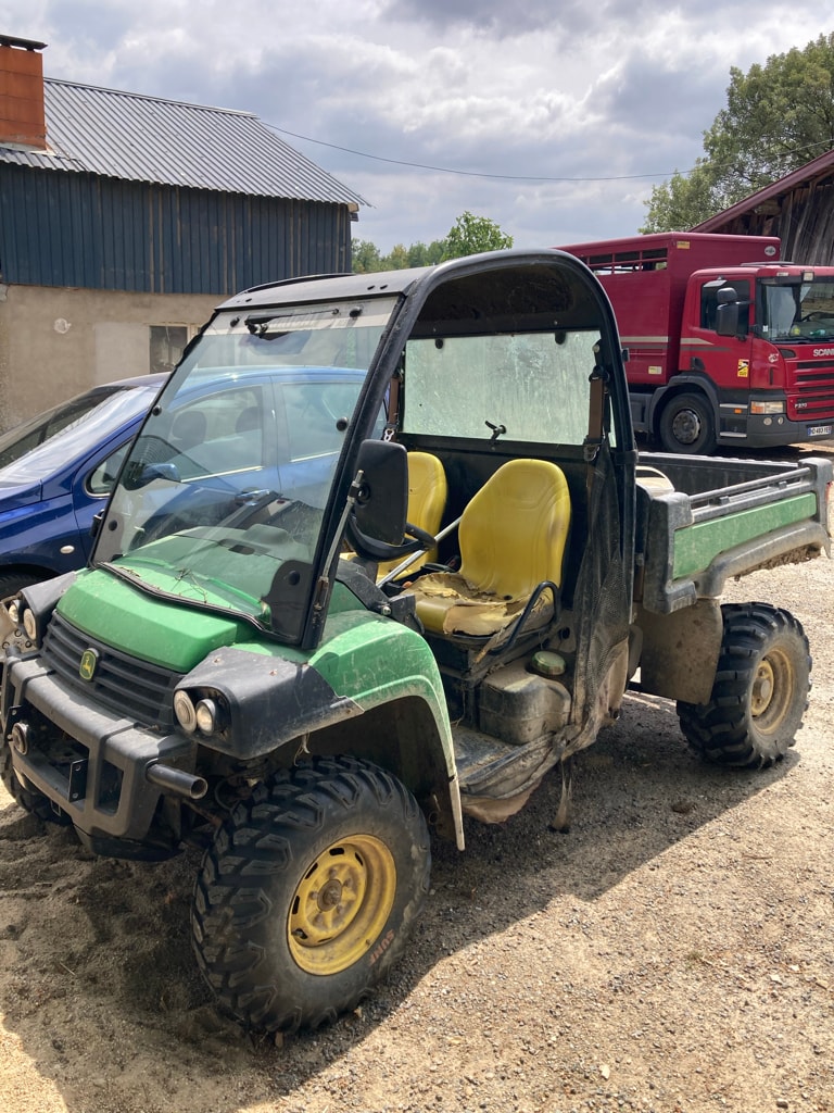 Quad - SSV JOHN DEERE Gator 4x2 - photo slide 1