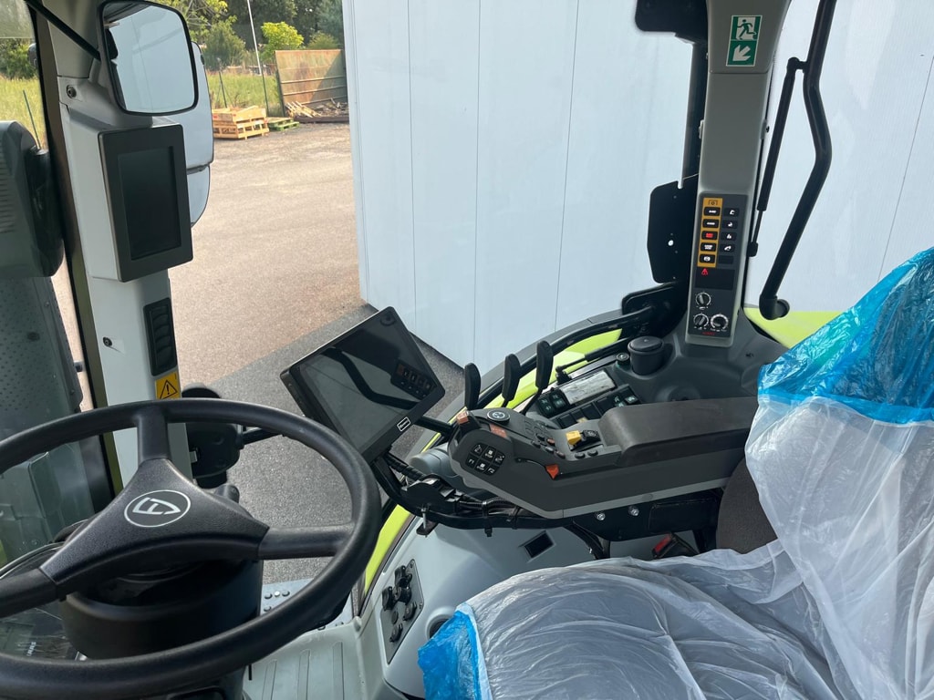 Tracteur CLAAS Arion 610 cis - photo slide 4
