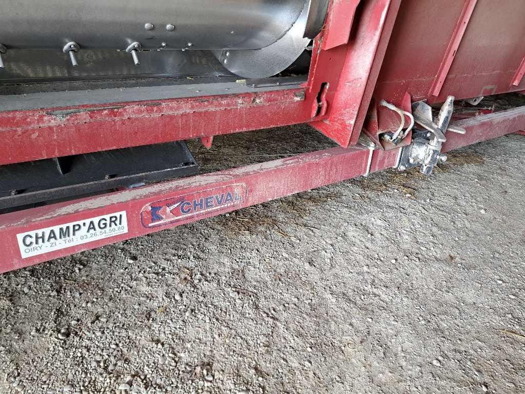 Moissonneuse CASE IH Axial 9210 - photo slide 9
