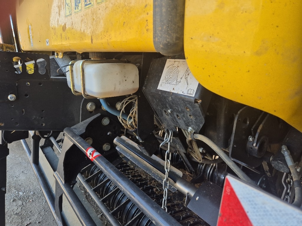 Presse balles rondes NEW HOLLAND Roll belt 180 CROP CUTTER - photo slide 8
