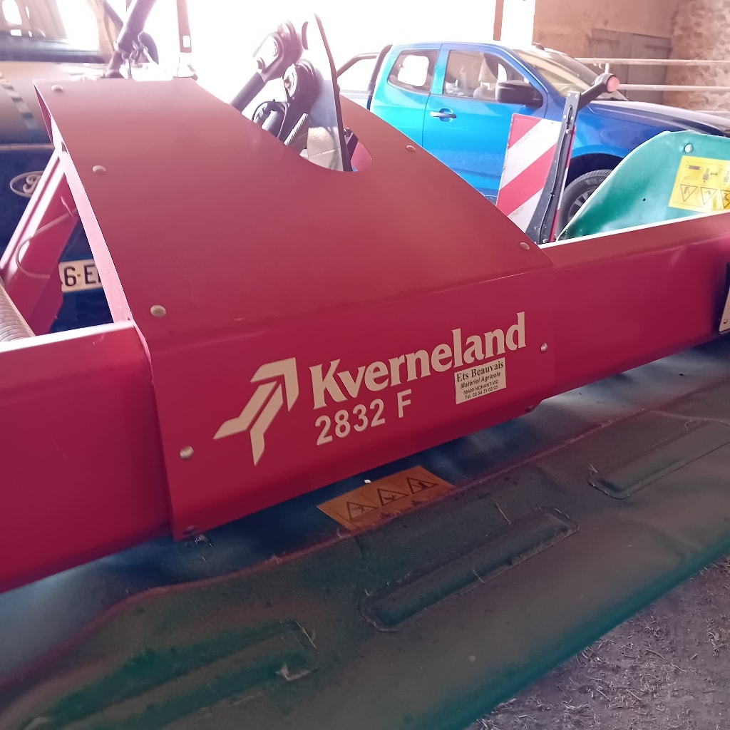 Faucheuse KVERNELAND 2832 f - photo slide 2
