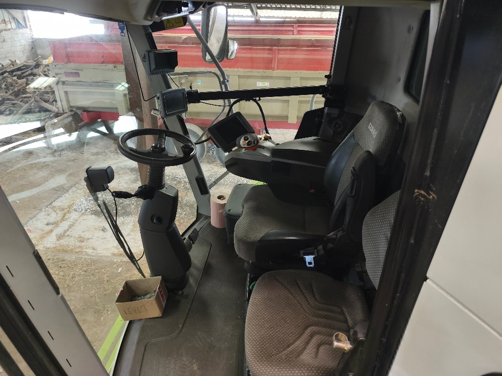 Moissonneuse CLAAS LEXION 770 - photo slide 9