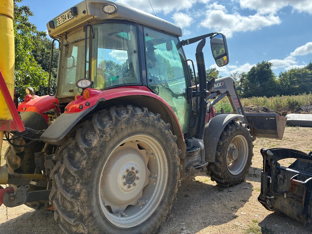 Tracteur MASSEY FERGUSON 5711S DYNA-6 EFFICIENT - photo slide 3