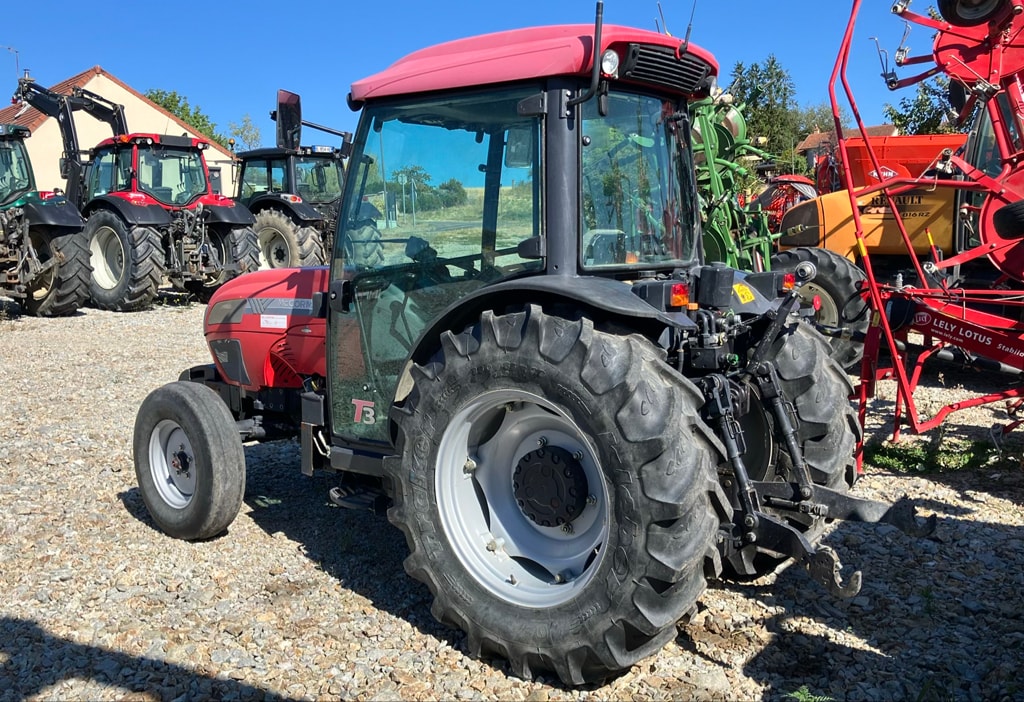 Tracteur MC CORMICK F80 - photo slide 4