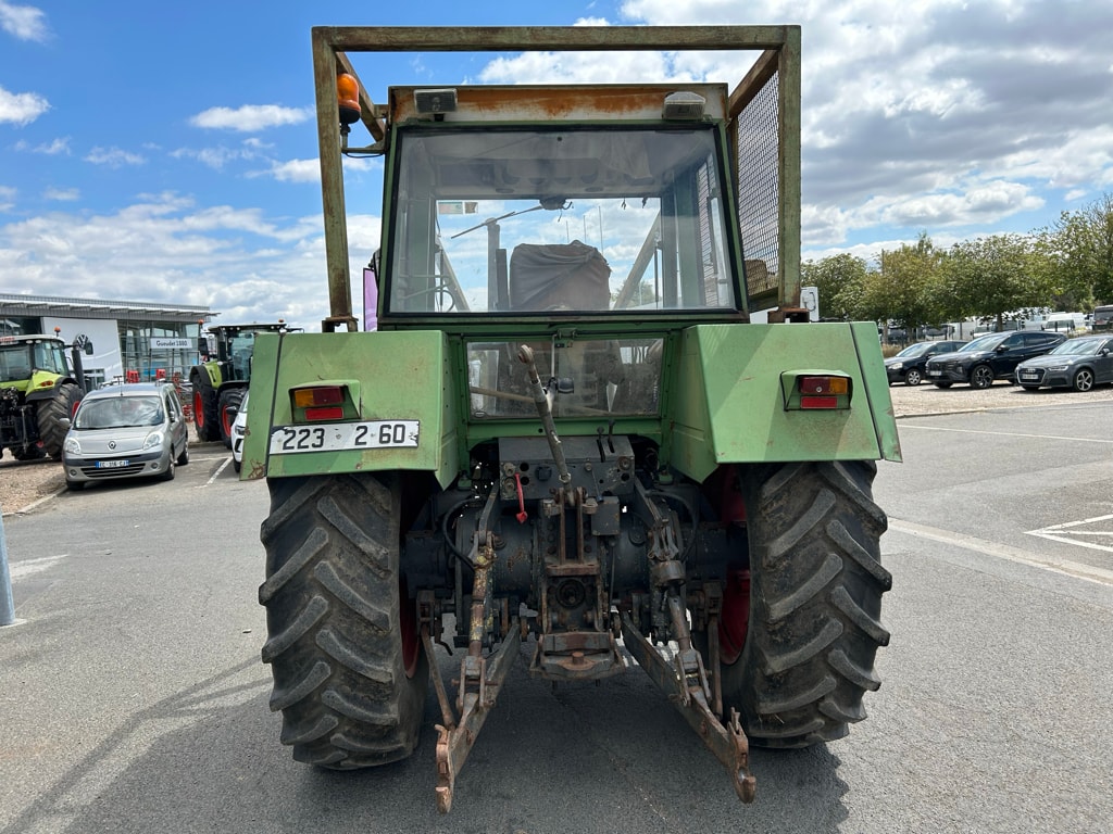 Tracteur FENDT FAVORIT 612 LS - photo slide 6