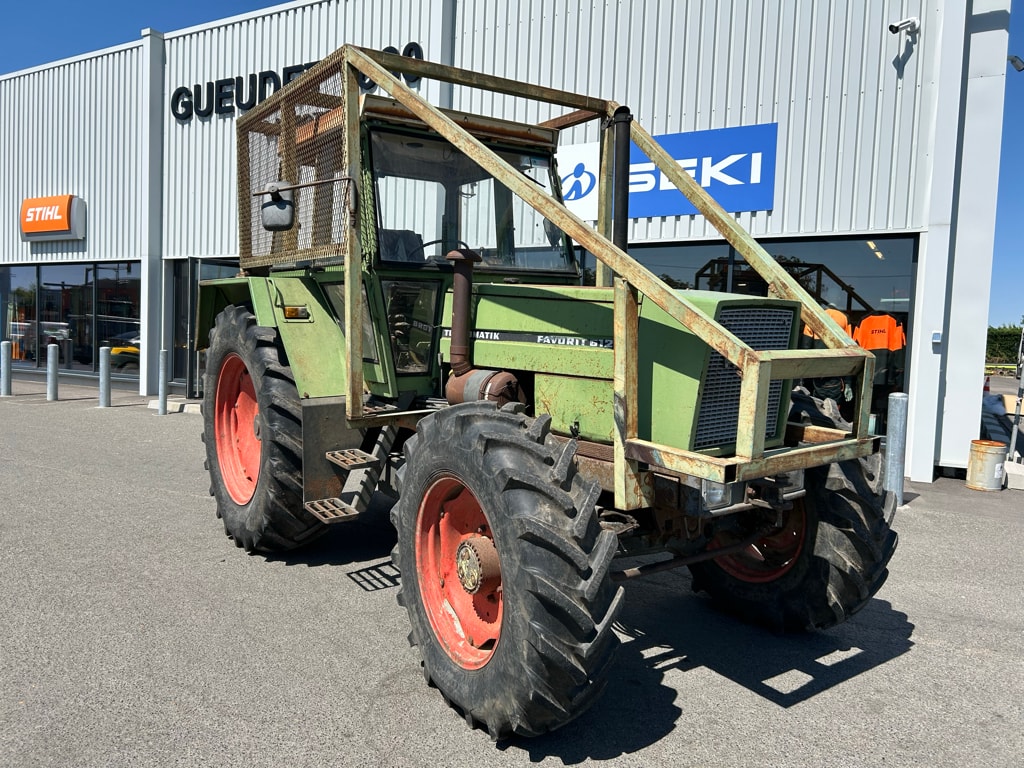 Tracteur FENDT FAVORIT 612 LS - photo slide 1