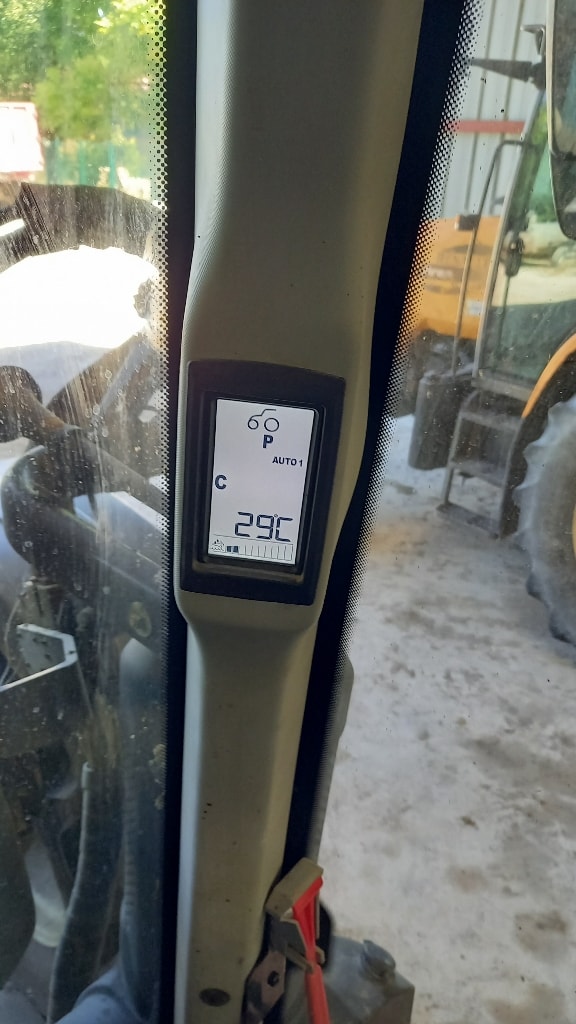 Tracteur VALTRA N154 - photo slide 13