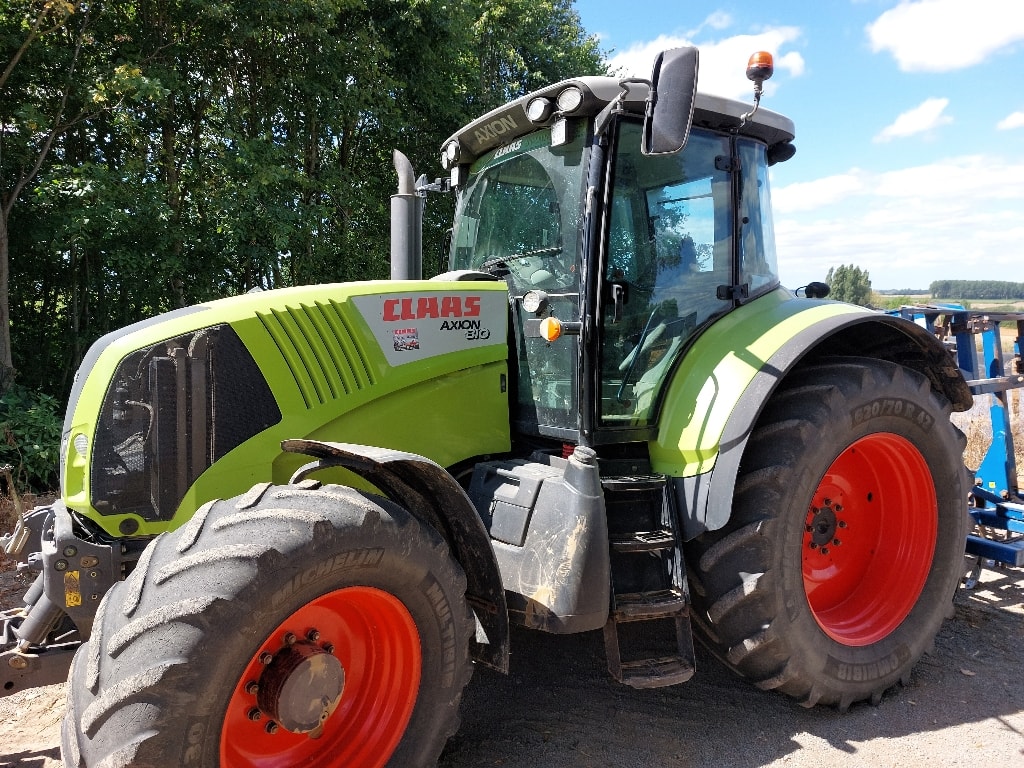 Tracteur CLAAS AXION 810 - photo slide 1