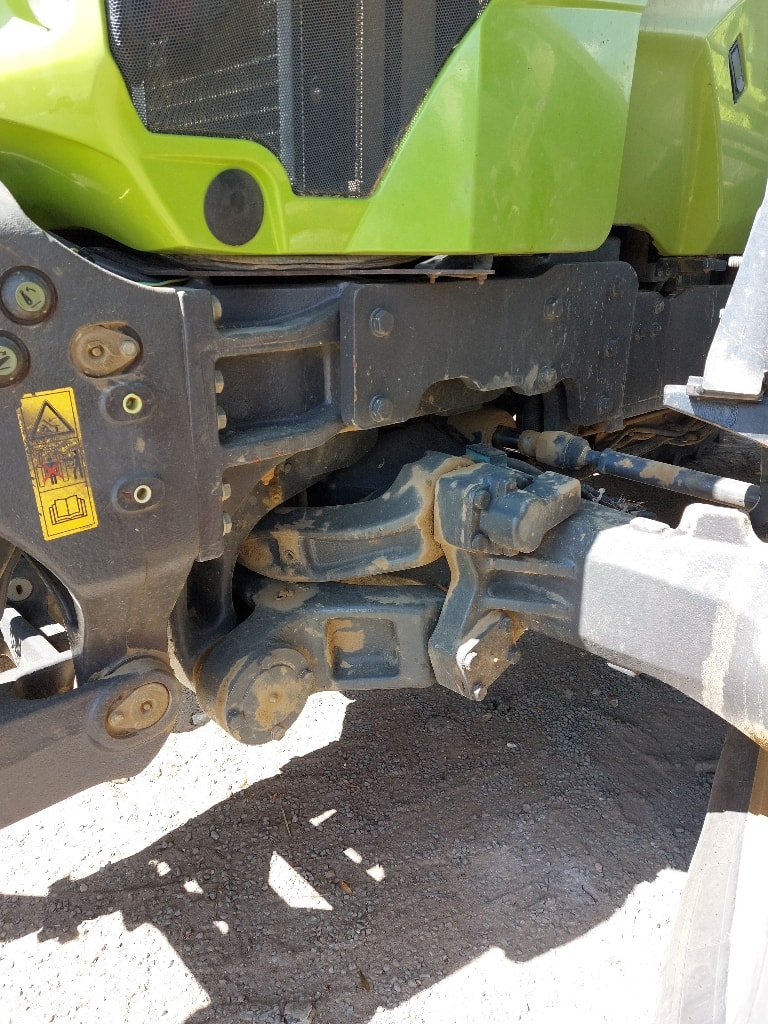 Tracteur CLAAS AXION 810 - photo slide 9