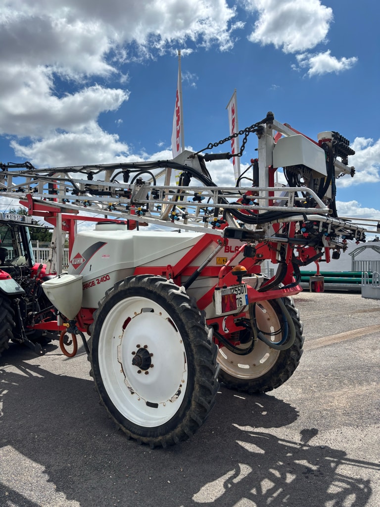 Pulverisateur KUHN GRAND LARGE 2400 - photo slide 4