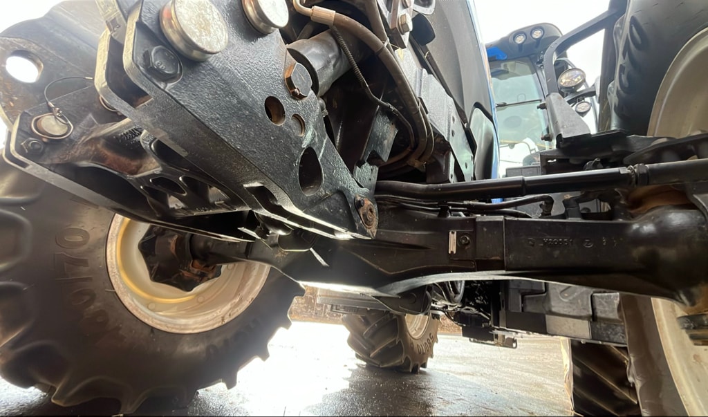 Tracteur NEW HOLLAND T 6 160 dynamic command - photo slide 8