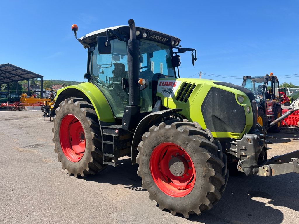 Tracteur CLAAS ARION 530 - photo slide 1