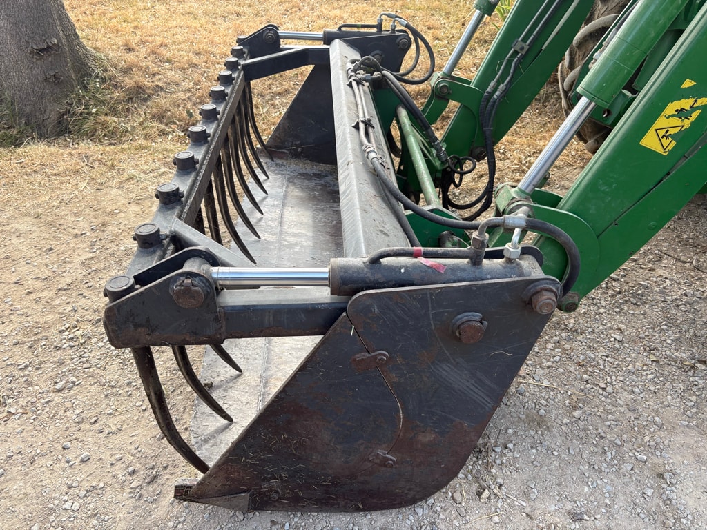 Tracteur chargeur JOHN DEERE 6230 STD - photo slide 20