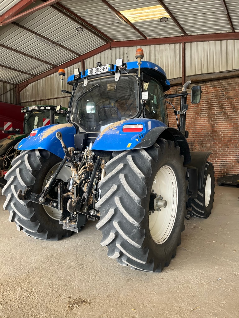 Tracteur NEW HOLLAND T 7.235 AC - photo slide 3