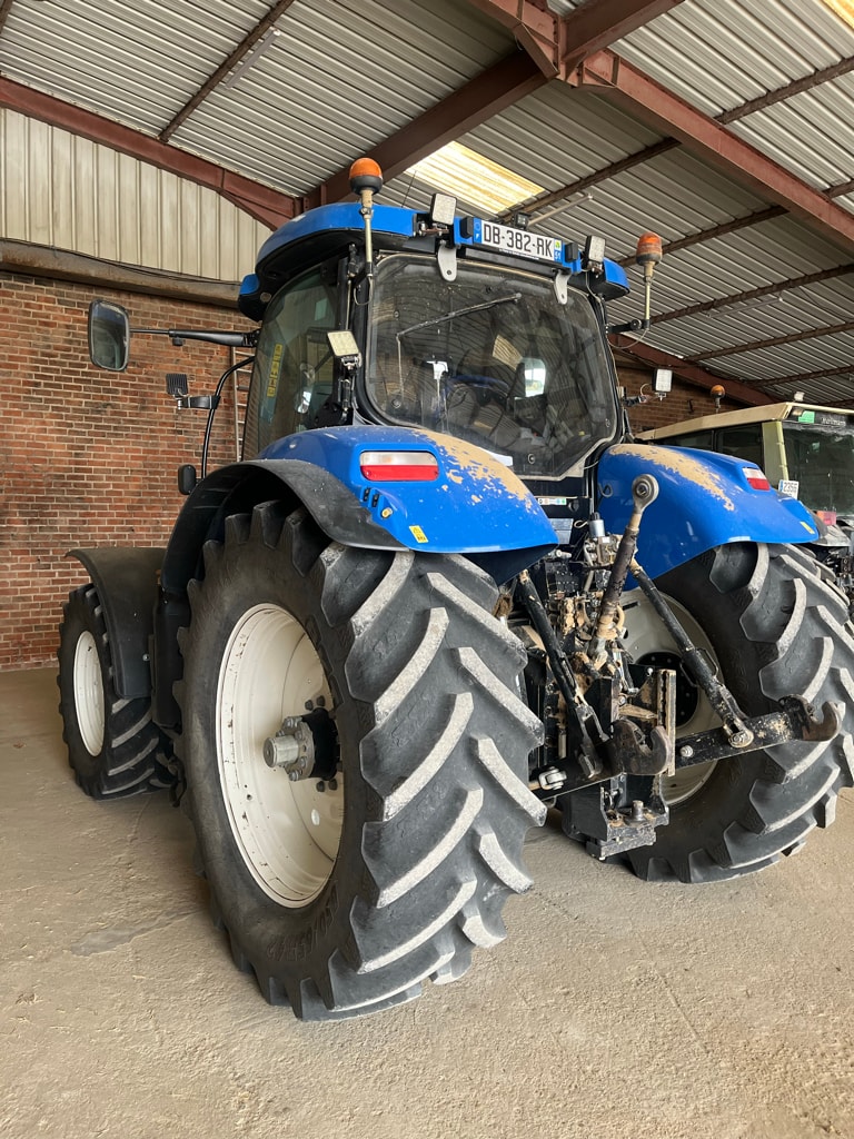 Tracteur NEW HOLLAND T 7.235 AC - photo slide 4