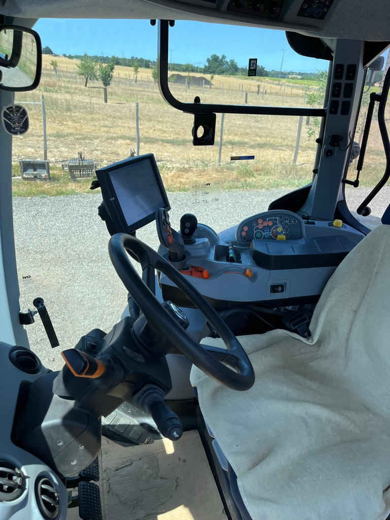 Tracteur NEW HOLLAND T7.245 - photo slide 14