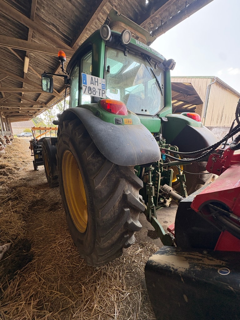 Tracteur chargeur JOHN DEERE 6330 PREMIUM - photo slide 4