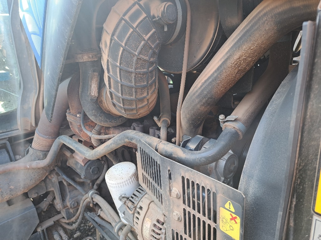 Tracteur NEW HOLLAND T6030 PLUS 6.7L - photo slide 16
