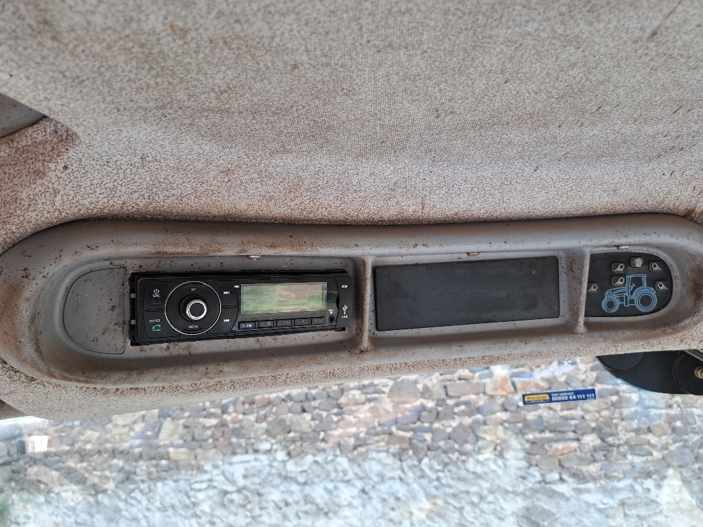 Tracteur NEW HOLLAND T6030 PLUS 6.7L - photo slide 17
