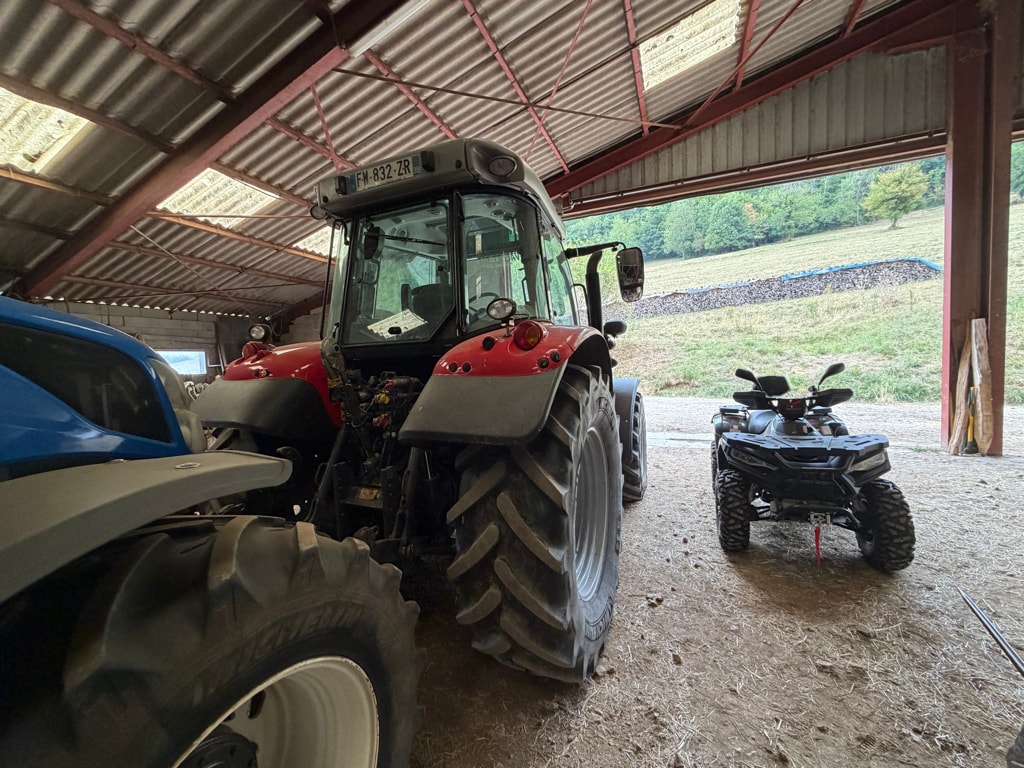 Tracteur chargeur MASSEY FERGUSON 5713 SL DYNA-6 ESSENTIAL - photo slide 4