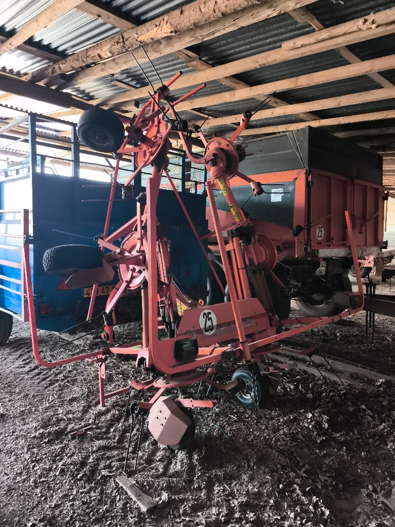 Faneuse KUHN GF 5801 MH - photo slide 1
