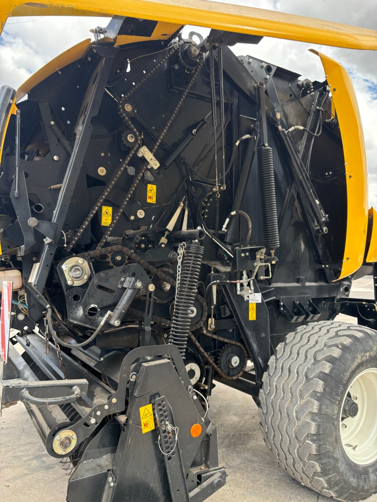 Presse balles rondes NEW HOLLAND Rolt belt 180 superfeed - photo slide 11