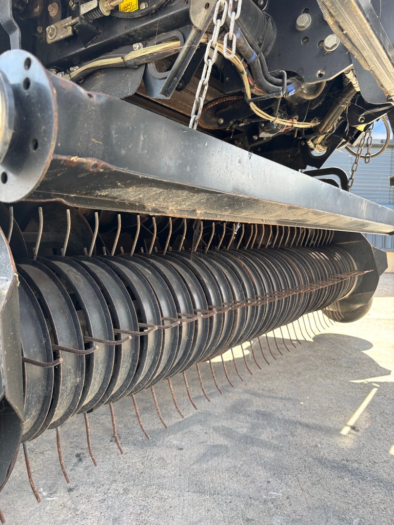 Presse balles rondes NEW HOLLAND Rolt belt 180 superfeed - photo slide 14