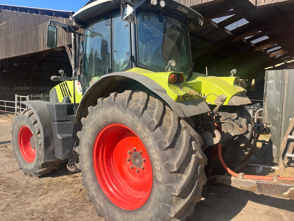Tracteur CLAAS Arion 620 - photo slide 4
