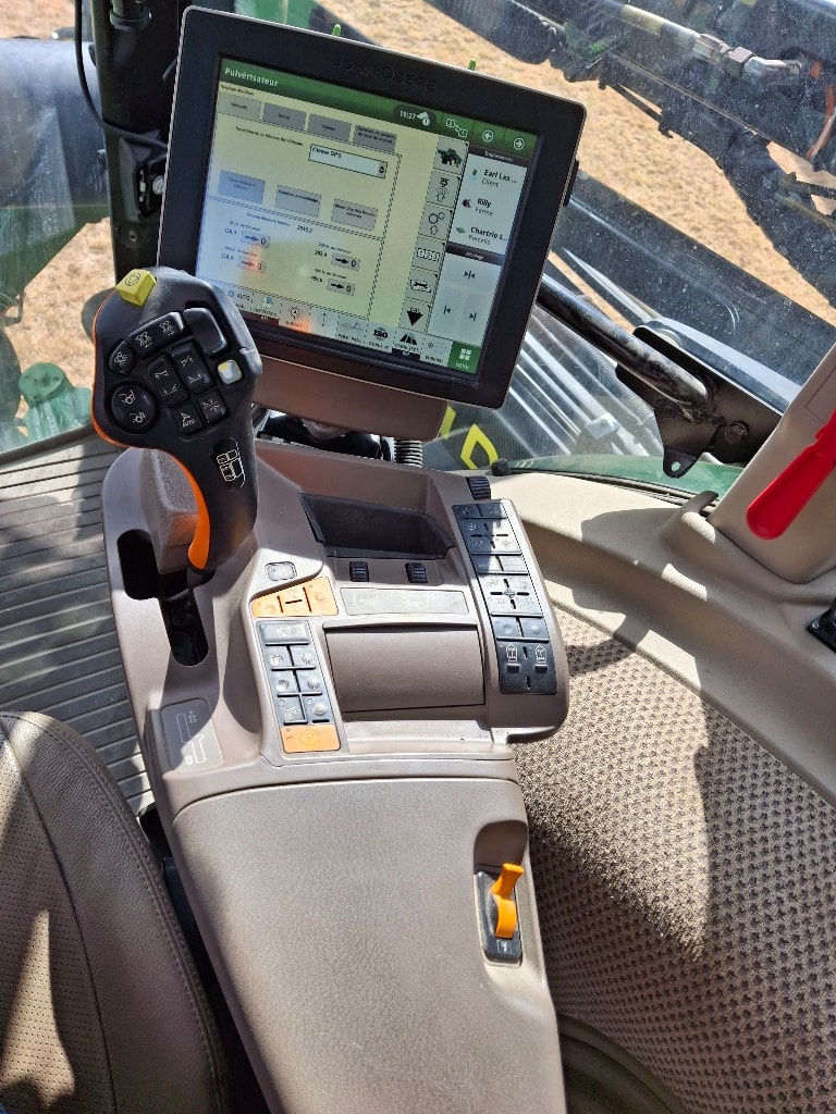 Pulverisateur automoteur JOHN DEERE R4150 - photo slide 12