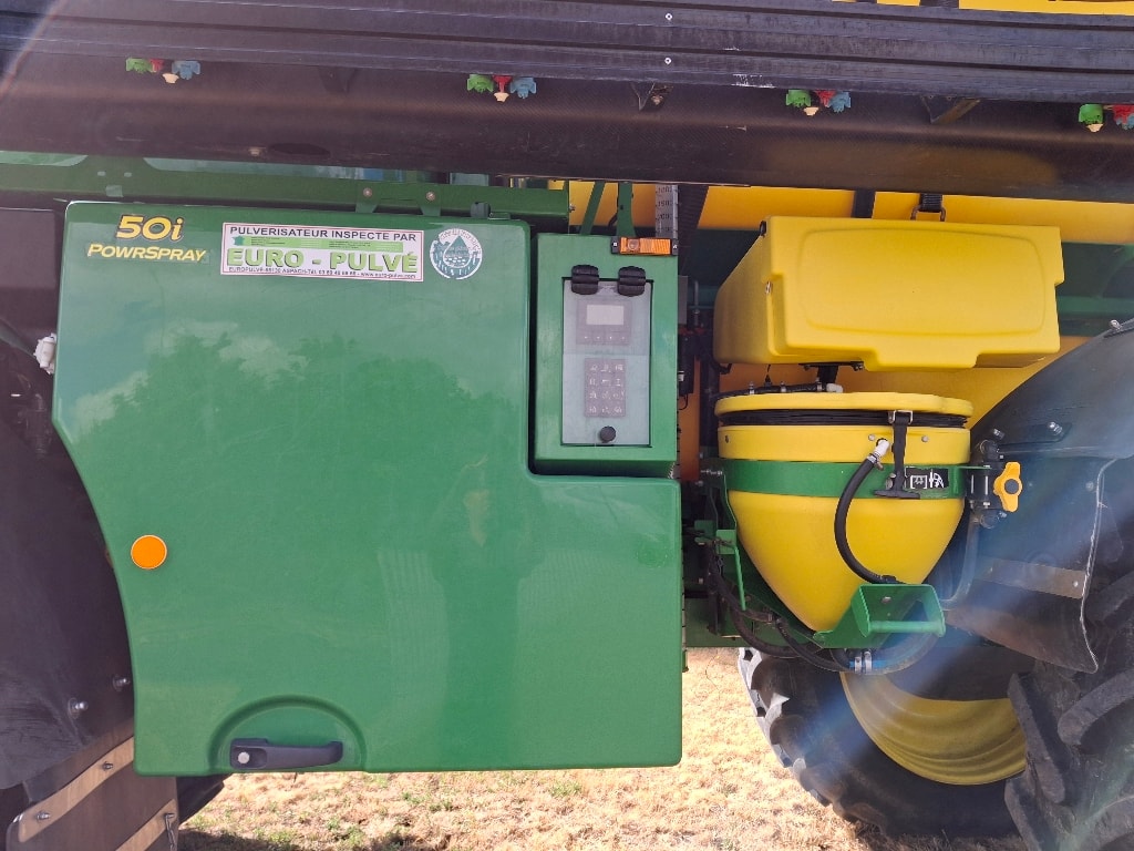 Pulverisateur automoteur JOHN DEERE R4150 - photo slide 18