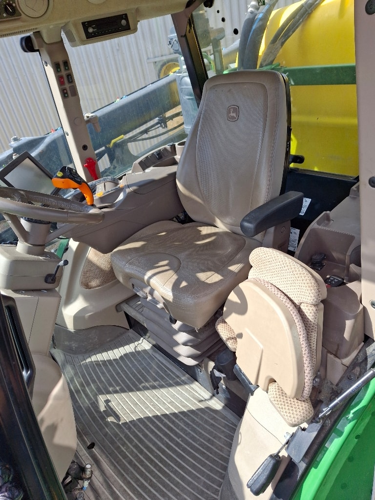 Pulverisateur automoteur JOHN DEERE R4150 - photo slide 4