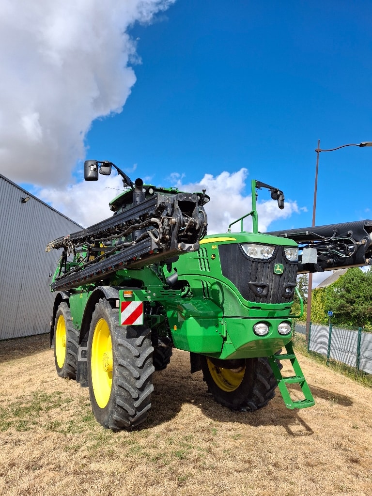 Pulverisateur automoteur JOHN DEERE R4150 - photo slide 1