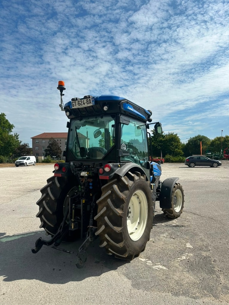 Tracteur fruitier NEW HOLLAND T4.100 F - photo slide 3