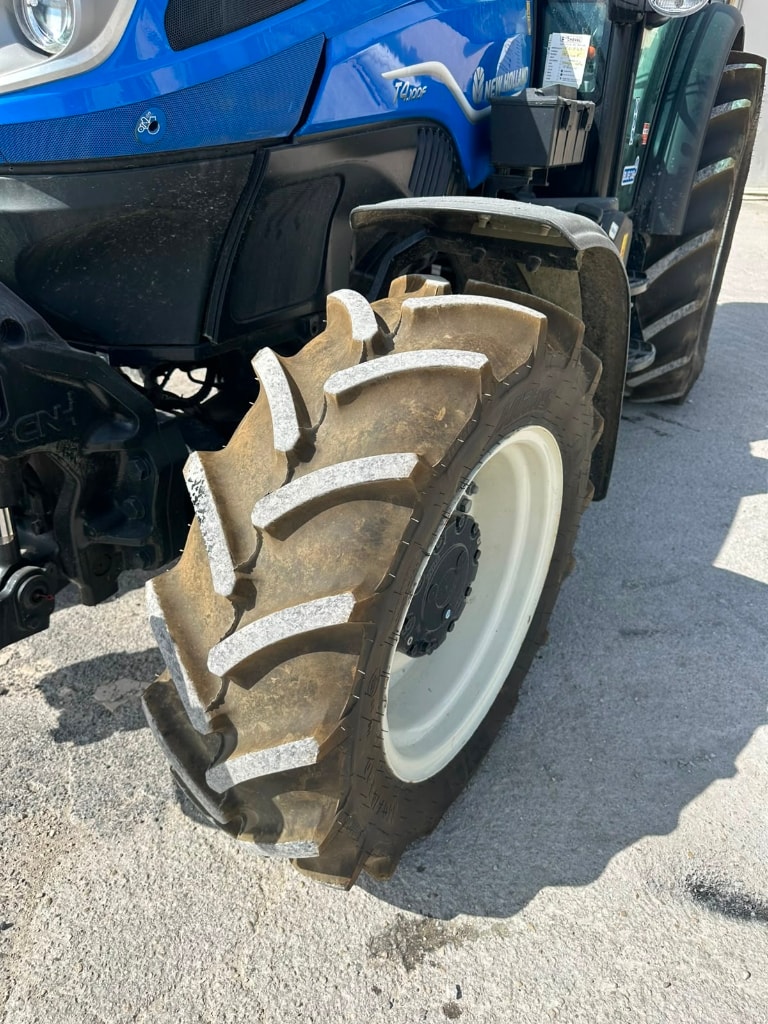 Tracteur fruitier NEW HOLLAND T4.100 F - photo slide 15