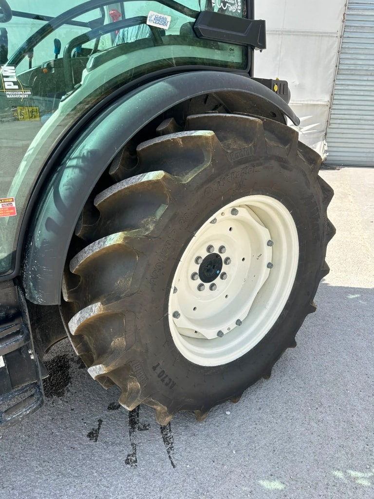 Tracteur fruitier NEW HOLLAND T4.100 F - photo slide 16