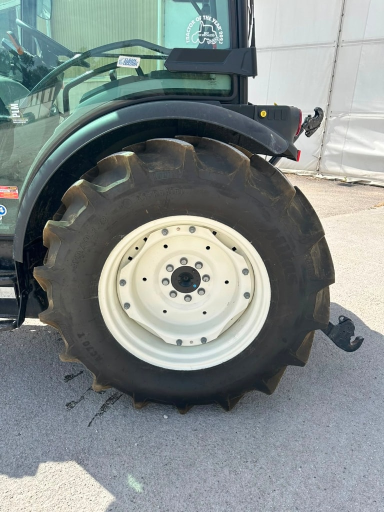 Tracteur fruitier NEW HOLLAND T4.100 F - photo slide 9