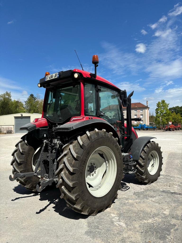 Tracteur VALTRA A85 - photo slide 3