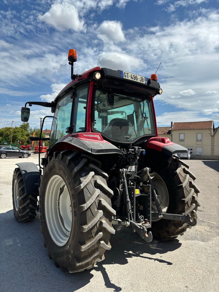 Tracteur VALTRA A85 - photo slide 4