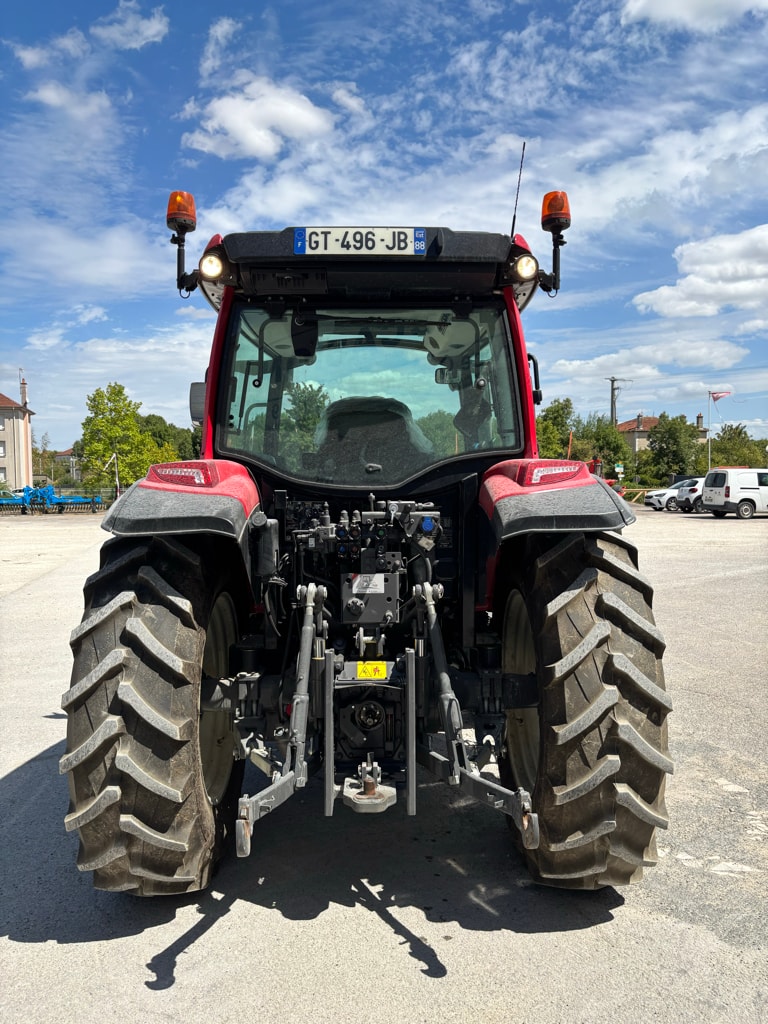 Tracteur VALTRA A85 - photo slide 5
