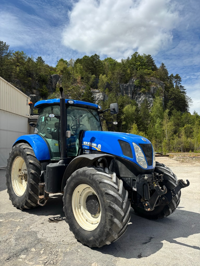 Tracteur NEW HOLLAND T 7.250 sw - photo slide 8