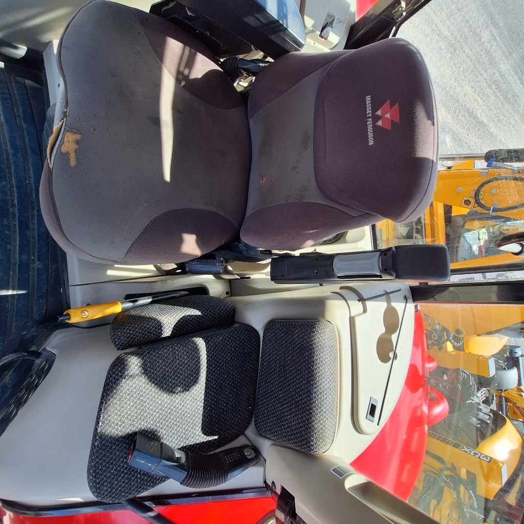 Tracteur MASSEY FERGUSON 7726 S - photo slide 18