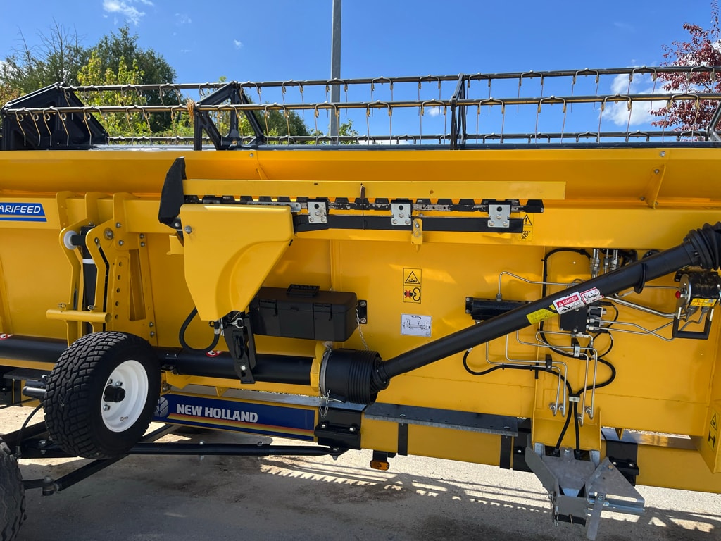 Moissonneuse NEW HOLLAND CR 9.90 REVELATION - photo slide 13
