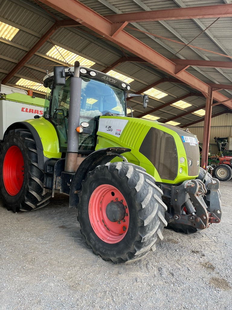 Tracteur CLAAS AXION 820 - photo slide 4