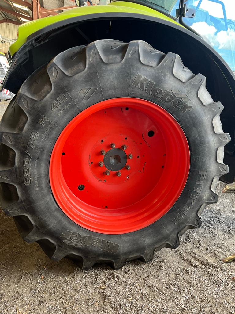 Tracteur CLAAS AXION 820 - photo slide 10