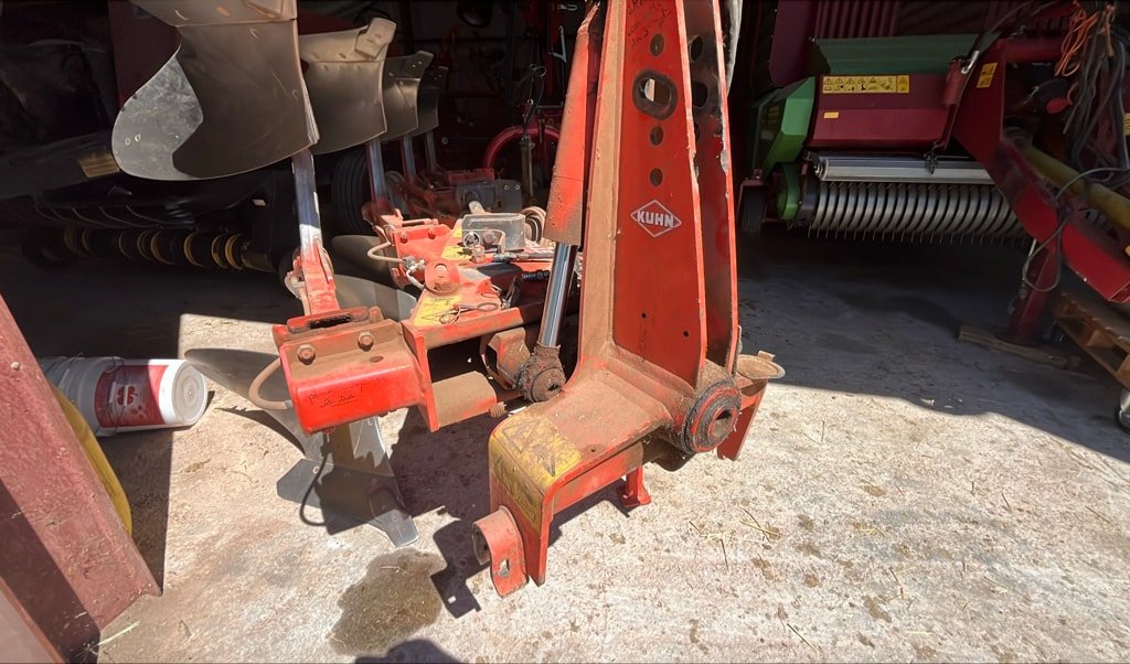 Charrue KUHN Vari master102 - photo slide 9