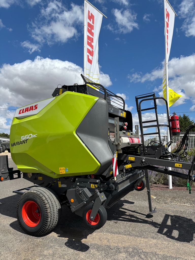 Presse balles rondes CLAAS VARIANT 560 RC - photo slide 4