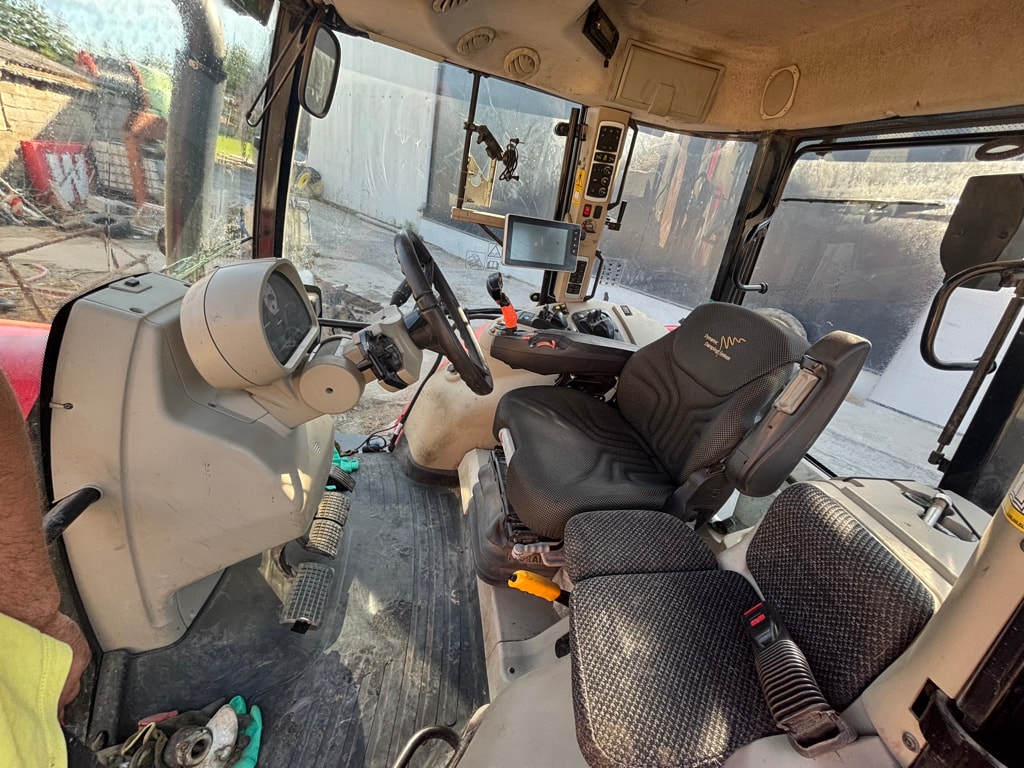 Tracteur MASSEY FERGUSON 7718S DYNA-6 EXCLUSIVE - photo slide 12