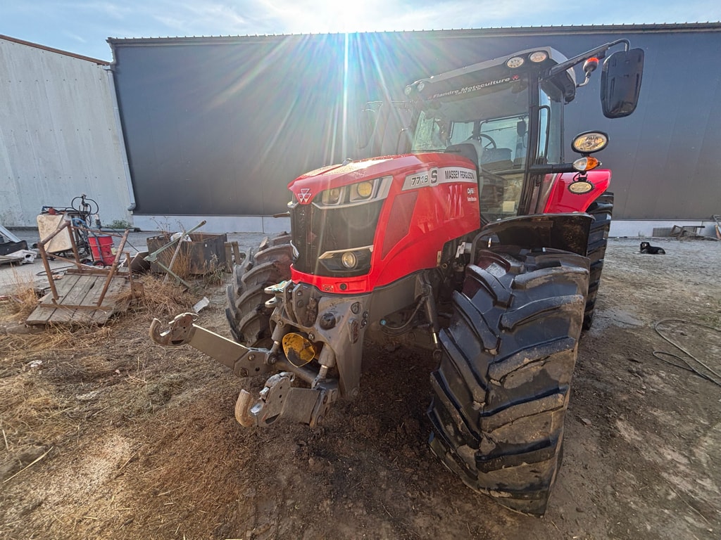 Tracteur MASSEY FERGUSON 7718S DYNA-6 EXCLUSIVE - photo slide 3