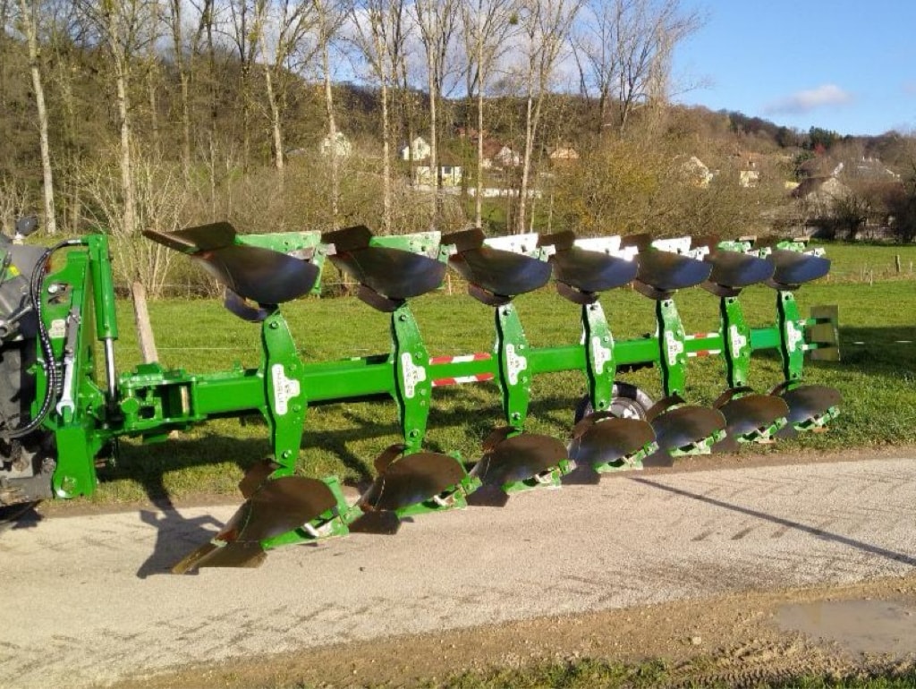 Charrue CHARLIER SF7 - photo slide 1