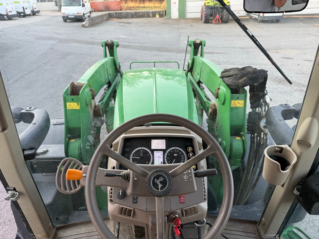 Tracteur chargeur JOHN DEERE 6110 M COMMAND QUAD - photo slide 7